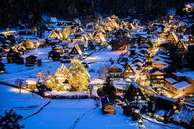 Shirakawago Winter Light-up – lễ hội mùa đông đặc sắc nhất ở Nhật Bản
